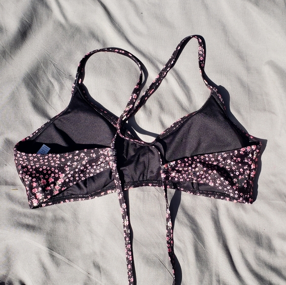 NEW WITHOUT TAGS! Aeropostale swim top - Picture 2 of 4